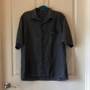 Reunion Men’s button down Collar shirt size M